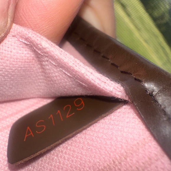 100% authentic Louis Vuitton Damier Neverfull GM - ballerina pink interior 💓 - Picture 4 of 14